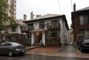 229 Redpath Ave in Toronto, ON - Building Photo