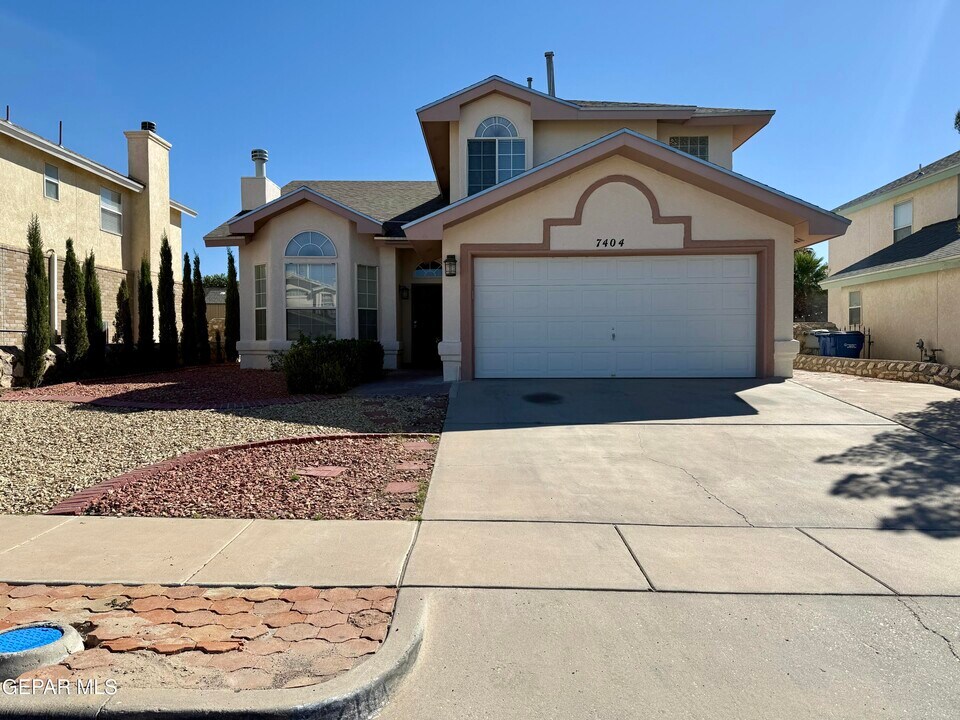 7404 Luz De Lumbre Ave in El Paso, TX - Building Photo