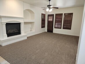 8420 Lake Shore Dr in Chowchilla, CA - Building Photo - Building Photo