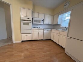 30 Gibson Blvd in Valley Stream, NY - Building Photo