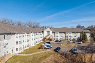 Rosoto Villa on Roselawn in Maplewood, MN - Building Photo - Building Photo