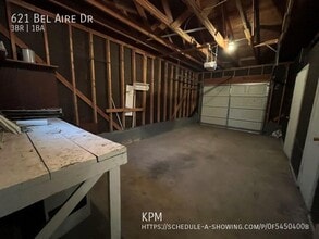 621 Bel Aire Dr in Rapid City, SD - Building Photo - Building Photo