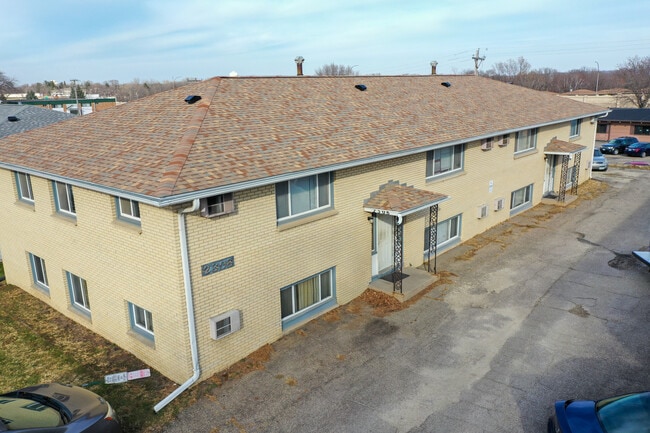 2210 18 1/2 Ave NW, Unit 1