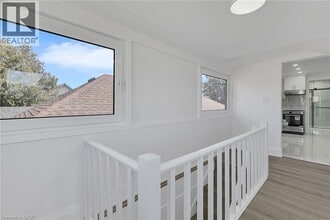 581 Lancaster St W in Kitchener, ON - Building Photo - Building Photo