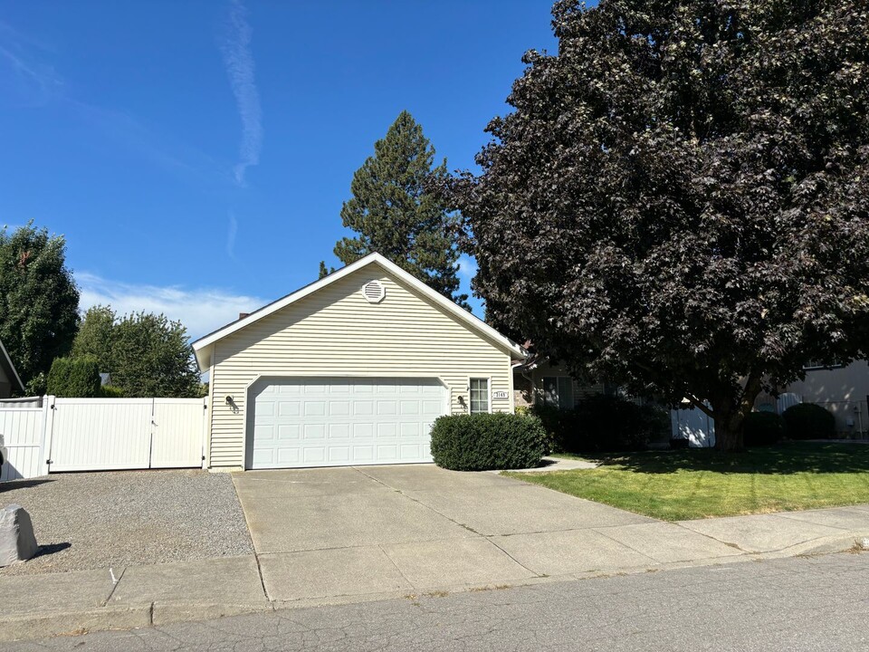 3149 N 8th St in Coeur d'Alene, ID - Foto de edificio