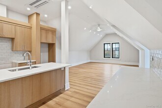 34 Clinton Ave in Dobbs Ferry, NY - Building Photo - Building Photo