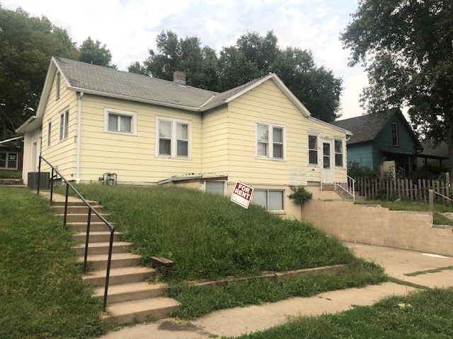 property at 3920 Gold St