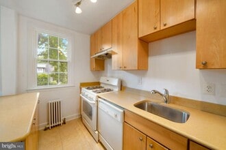 2714 Ordway St NW in Washington, DC - Building Photo - Building Photo