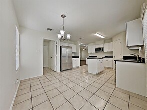 6830 Shallow River Ct in Spring, TX - Foto de edificio - Building Photo