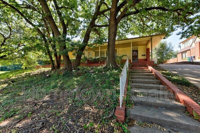 property at 2004 NW 28th St
