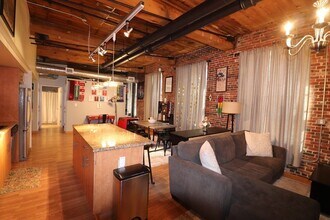 130 John St, Unit 104 in Lowell, MA - Building Photo - Building Photo