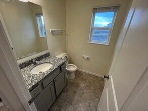 303 Post Oak Dr in Cedar Falls, IA - Building Photo - Building Photo