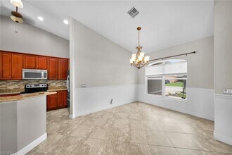 3326 SW 8th St in Cape Coral, FL - Building Photo - Building Photo