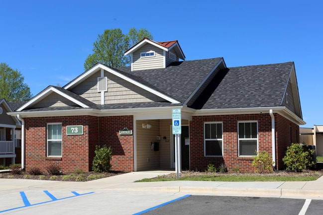 Reidsville Ridge Apartments in Reidsville, NC - Building Photo - Building Photo