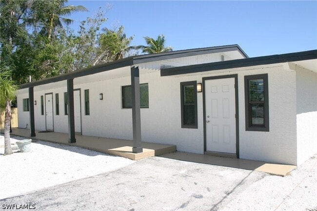 property at 4813 Esplanade St