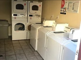 620 E Lexington Ave, Unit 13 in El Cajon, CA - Building Photo