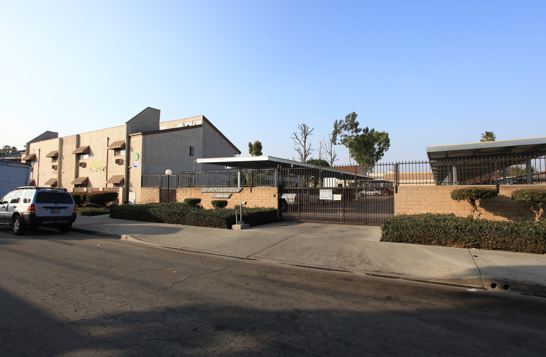 Ramona Estates in Compton, CA - Building Photo