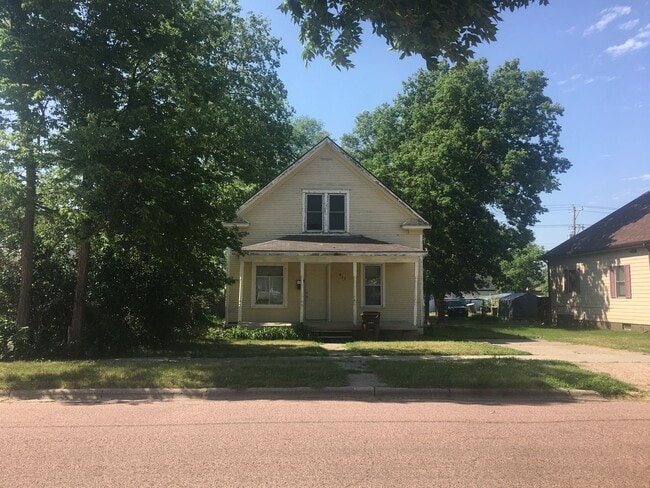 property at 617 E Hanson Ave