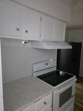 11260 College Ave in Kansas City, MO - Foto de edificio - Building Photo