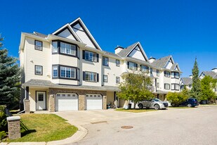 Latitude Cougar Ridge in Calgary, AB - Building Photo