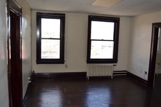 160 Fayette St in Morgantown, WV - Building Photo - Building Photo