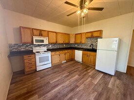 1001 N 6th St in Wausau, WI - Building Photo