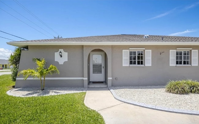 628 SE 13th St in Cape Coral, FL - Building Photo - Building Photo