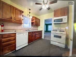 925 E Mulberry St in Kokomo, IN - Building Photo - Building Photo