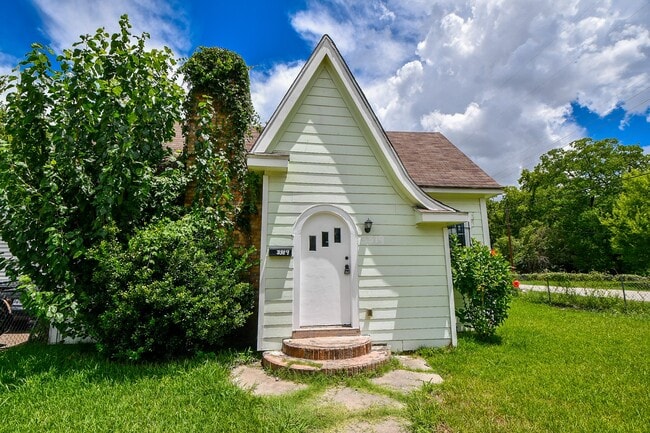 property at 3319 Holman St