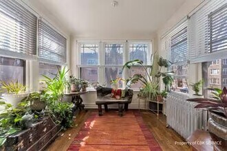 1432 W Jonquil Ter, Unit 2 in Chicago, IL - Building Photo - Building Photo