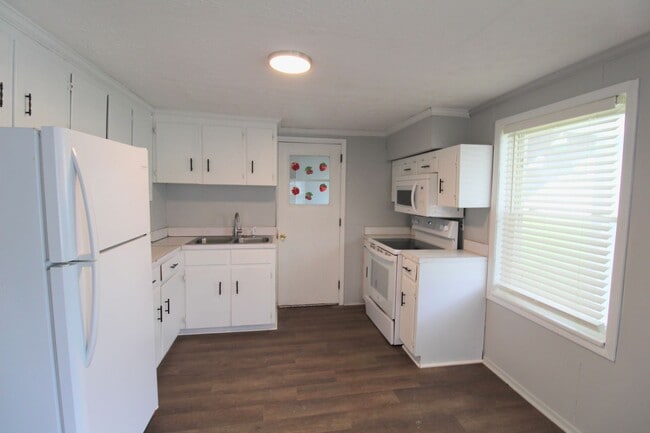 property at 209 E Spotswood Ave