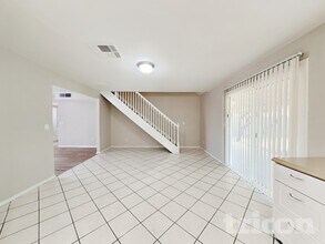 3644 N 89th Ave, Unit B11-106 in Phoenix, AZ - Building Photo - Building Photo