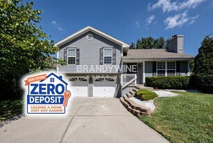 1120 Meadowlark Ln in Liberty, MO - Building Photo