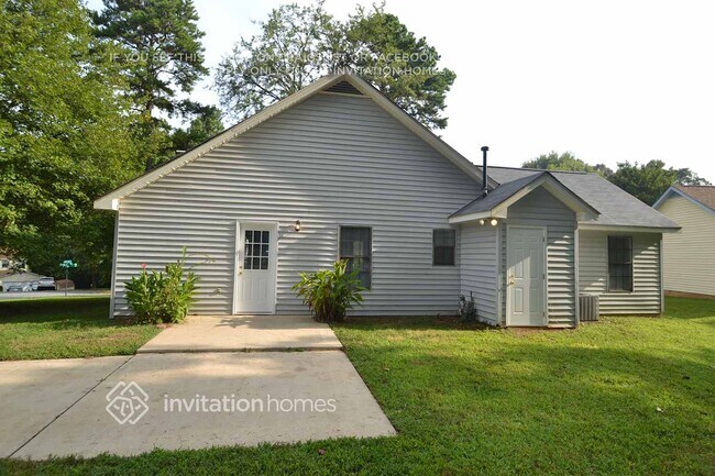 5829 Stone Bluff Ct in Charlotte, NC - Foto de edificio - Building Photo