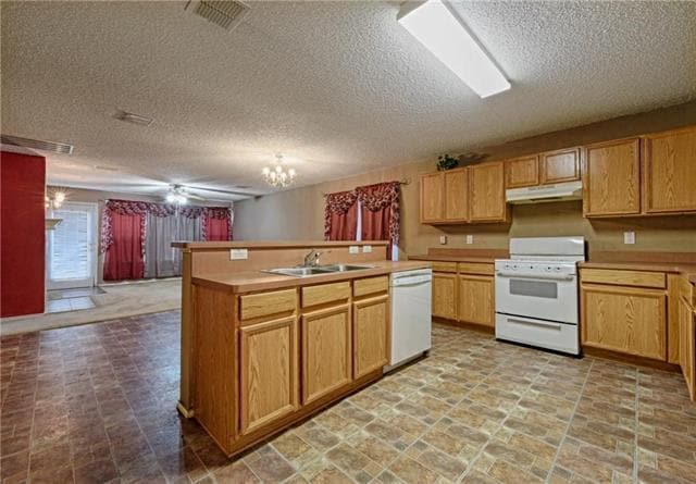 property at 909 Simi Dr