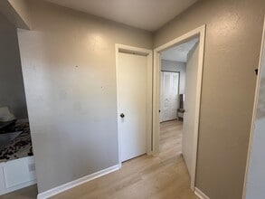 3811 SW 28th Terrace in Gainesville, FL - Foto de edificio - Building Photo