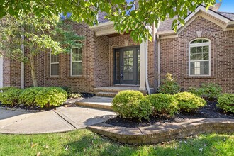 916 Star of Danube Way in Lexington, KY - Building Photo - Building Photo