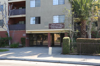 Ancona Apartments in Santa Ana, CA - Foto de edificio - Building Photo