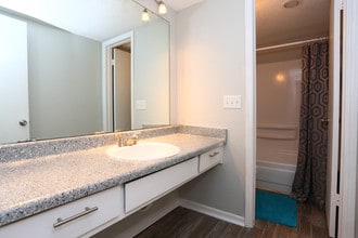 Brickell Apartments in Oklahoma City, OK - Foto de edificio - Interior Photo