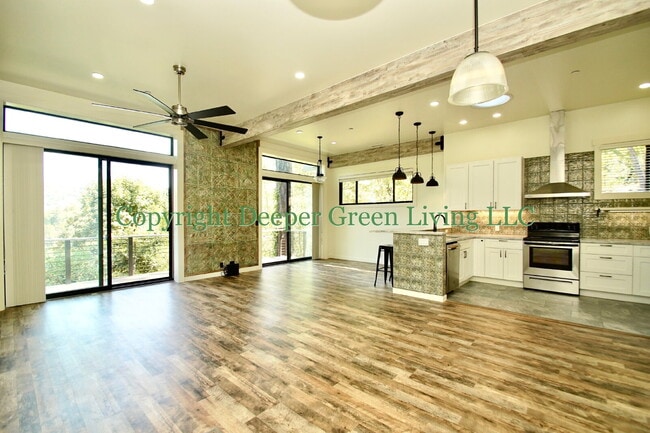 49 Conifer Way in Woodacre, CA - Building Photo - Building Photo