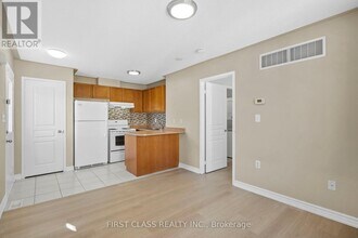 496 White's Hill Ave in Markham, ON - Building Photo - Building Photo