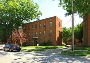 Edgewater Apartment Complex in Lakewood, OH - Building Photo
