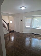 8509 S Yates Blvd in Chicago, IL - Building Photo - Building Photo