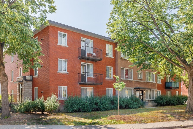 11930 Michel-Sarrazin Rue