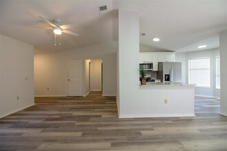 249 Glenridge Loop N in Lakeland, FL - Building Photo - Building Photo