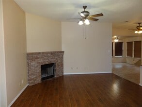 34602 Lake Side Dr in Brookshire, TX - Building Photo - Building Photo