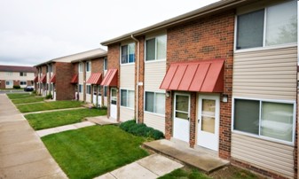 Garden Manor Apartments in Troy, OH - Foto de edificio - Building Photo