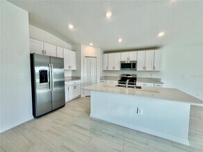 8828 Bay Leaf Dr in Parrish, FL - Building Photo - Building Photo