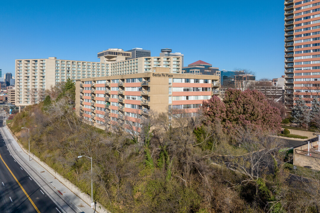 Santa Fe Condominiums in Kansas City, MO - Foto de edificio