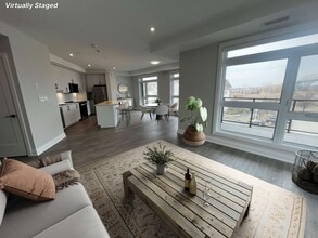 1540 Venetian Blvd in Point Edward, ON - Building Photo - Building Photo